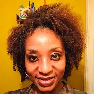 Meet your Posher, Stella